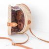 Runde Rattantasche Beige handgemachte Umhängetasche mit Kunstlederriemen Umhängetasche Boho Bali Tasche SENJA (natur) – Bild 3