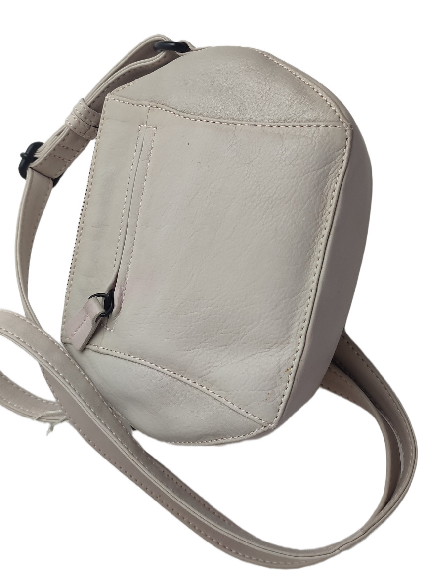 VOi BALLINA Ledertasche Damen klein Crossbody Bag aus Rindsleder – leichte, praktische Sommertasche – B-Ware mit Lagerspuren, neuwertig, 100 % funktionsfähig – Bild 5